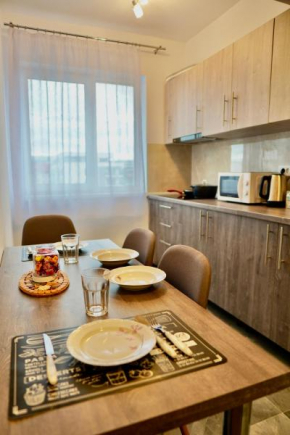 Coresi Luxury Sinuhe Residents Studio for 4